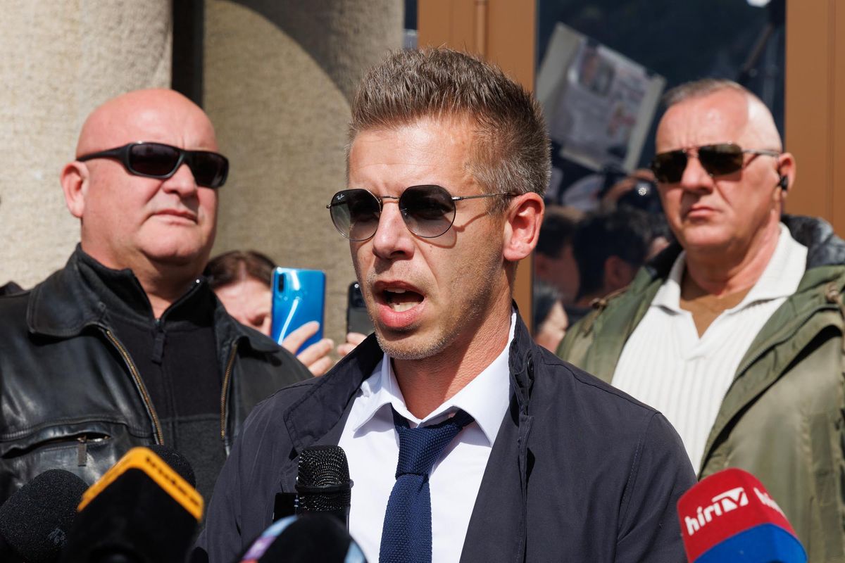 Magyar Péter épp saját feleségének lejáratásával szerez népszerűséget, azaz "atombombát" visz az ügyészségre 2024. márciusában Fotó: Hatlaczki Balázs/PS