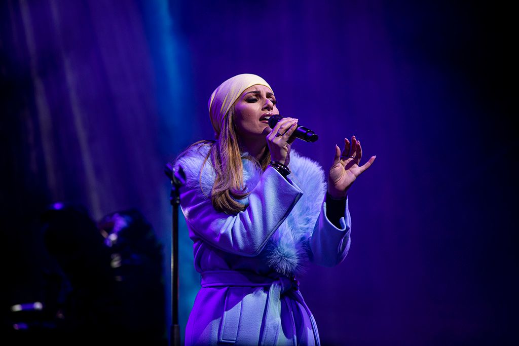 Ingyenes Ünnepi Koncert a Terror Háza Múzeum előtt Radics Gigi koncert 4-HPGy