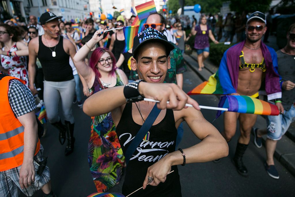 Az LMBTQ-közösség (leszbikus, meleg, biszexuális, transznemű és queer emberek) fesztiválja, a 22. Budapest Pride felvonulásának résztvevői Fotó: Horváth Péter Gyula