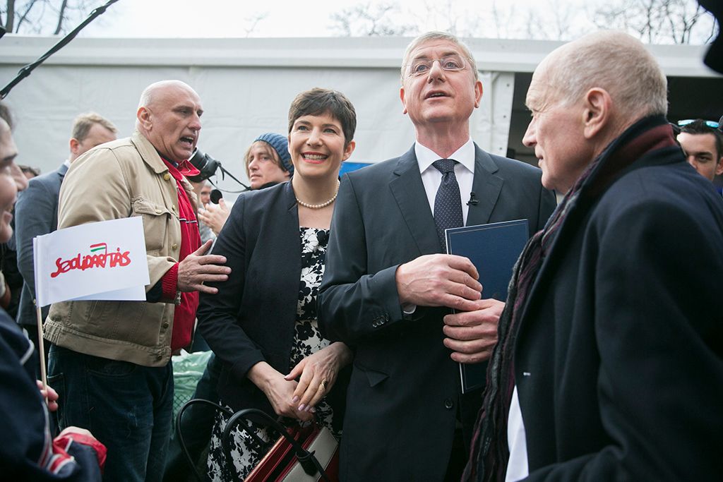 A Demokratikus Koalíció "Gyere bátran, Magyarország!" címmel rendezvénye. Az eseményen beszédet mondott Gyurcsány Ferenc, a DK elnöke, Lendvai Ildikó, az MSZP korábbi elnöke, Kuncze Gábor, az SZDSZ korábbi elnöke, valamint Homonnay Gergely író, újságíró. Fotó: Horváth Péter Gyula