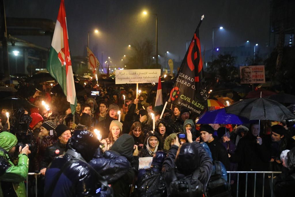 tanár-diák tüntetés, MTVA, 20221209 -- fotó - Hatlaczki Balázs -68