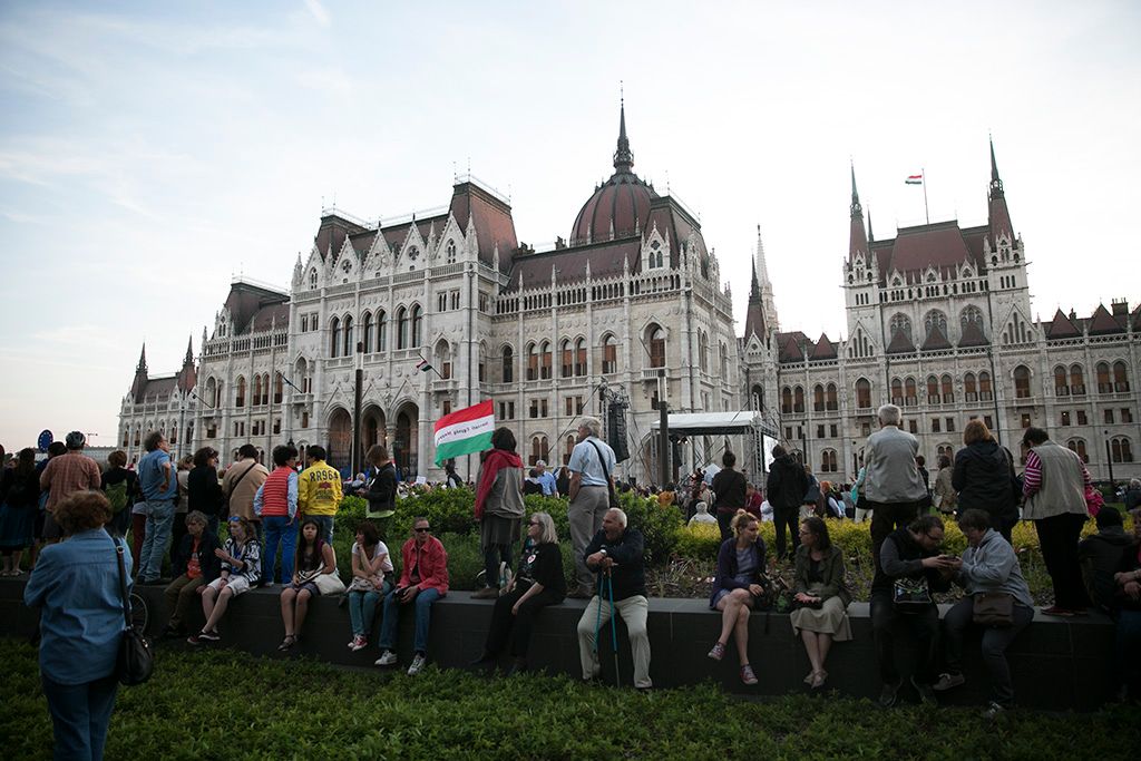 Nem maradunk csendben és az Oktatási Szabadságot Facebook-csoport Nem adjuk a jövőnk, itt maradunk! címmel megrendezett kormányellenes tüntetés Fotó: Horváth Péter Gyula