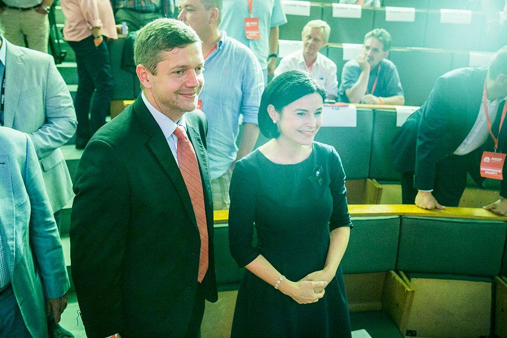 Tóth Bertalan parlamenti frakcióvezetőt választotta az MSZP tisztújító kongresszusa a párt elnökének vasárnap Budapesten. A választmány elnöke  Kunhalmi Ágnes lett az érvényes szavazatok 100 százalékával. Fotó: Horváth Péter Gyula