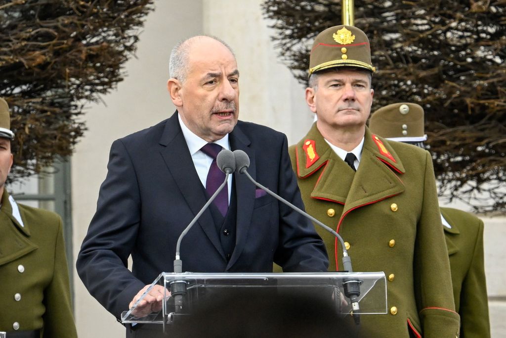 SULYOK Tamás; KUN SZABÓ István