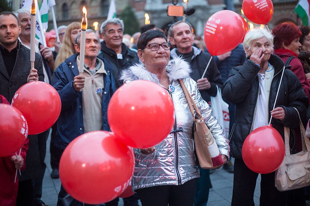 MSZP és a Párbeszéd fáklyás felvonulása 19-HPGy