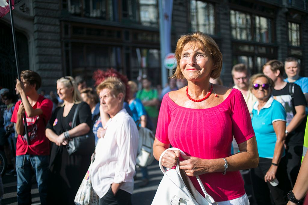 Lendvai Ildikó a Függetlenség Napja elnevezésű ellenzéki tüntetés Budapesten V. kerületében, a Szabad sajtó úton 2017. augusztus 20-án. Fotó: Horváth Péter Gyula