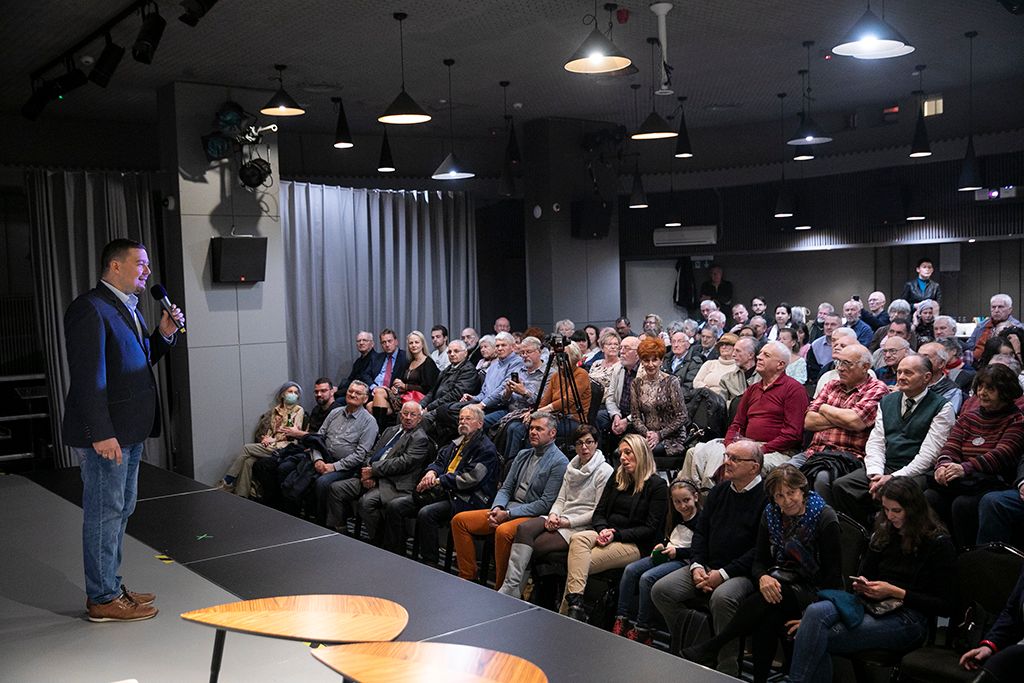 Az Öreg Filmbemutató 10-HPGy