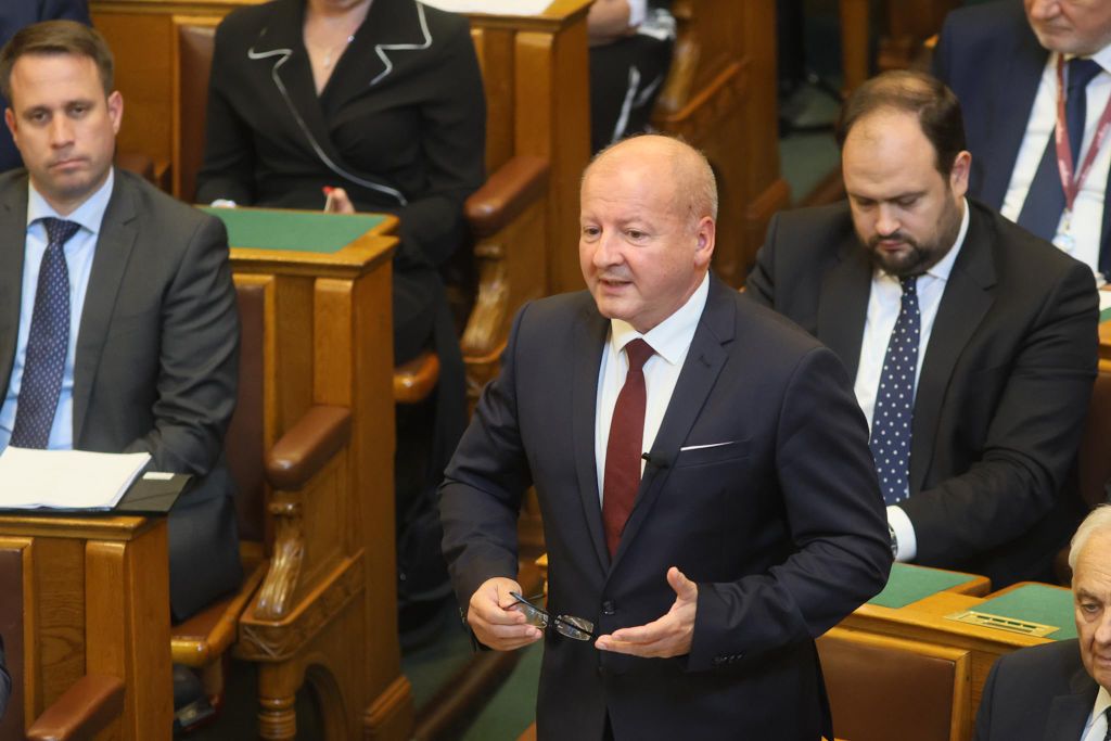 20230925 -- Parlament, plenáris ülés // fotó: Hatlaczki Balázs