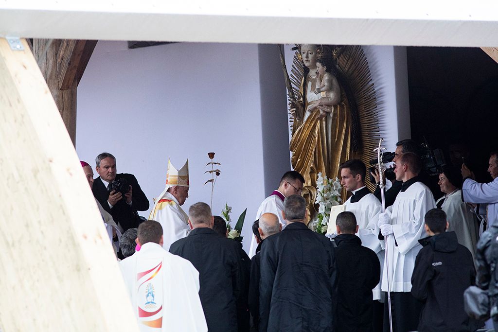 Csíksomlyó, 2019. június 1.Ferenc pápa szentmisét pontifikál a csíksomlyói hegynyeregben, Erdélyben 2019. június 1-jén. A katolikus egyházfő háromnapos pasztorális és ökumenikus apostoli látogatáson vesz részt Romániában.