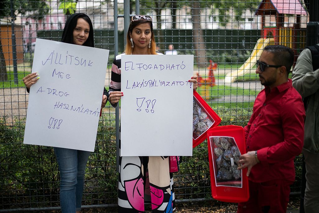 Pikó András polgármester ellen tüntetés 5-HPGy