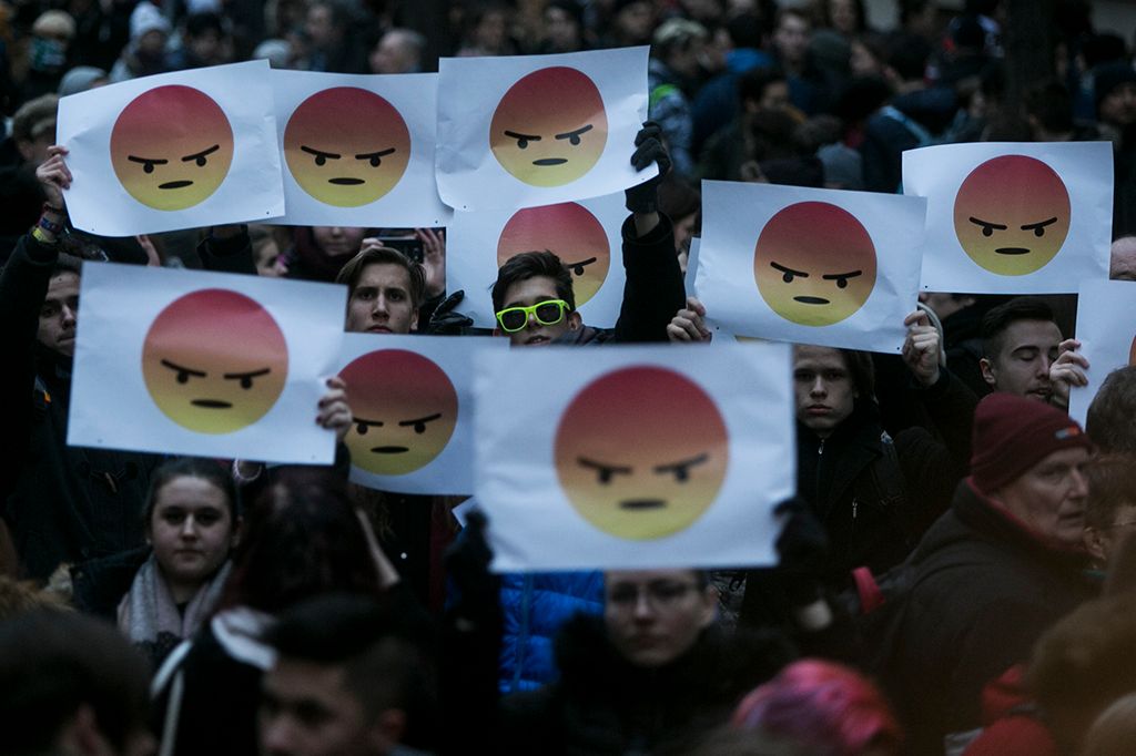 A Demonstrálj az oktatásért címmel a közösségi médiában meghirdetett tüntetés az Alkotmány utcában a Kossuth térnél 2018. január 19-én.Fotó: Horváth Péter Gyula
