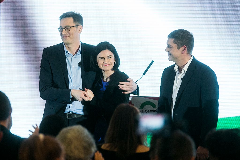 Tóth Bertalan, az MSZP országgyűlési frakcióvezetője, Kunhalmi Ágnes, a párt budapesti elnöke, Kiss Virág, Karácsony Gergely felesége, Karácsony Gergely, a Párbeszéd társelnöke az MSZP budapesti évadnyitó rendezvényén Fotó: Horváth Péter Gyula