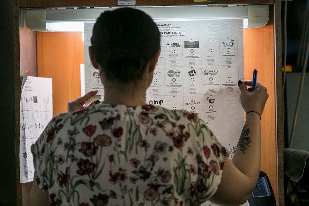 Már nyomtatják az április 8-ai országgyűlési választás szavazólapjait, a nyomtatás múlt héten szombaton kezdődött a ÁNY Biztonsági Nyomda kőbányai géptermeiben és a csomagolócsarnokába. Fotó: Horváth Péter Gyula