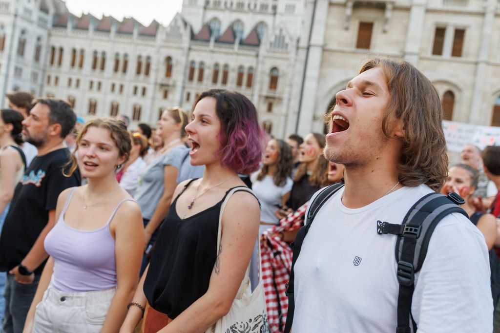 20230915 -- Tanár-diák tüntetés, hídfoglalás // fotó: Hatlaczki Balázs