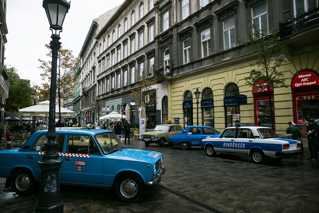 Modellváltás ’89 – „Tetszettünk volna…?” – címmel  október 25-én és 26-án délelőtt 11 órától este 10 óráig történelmi fesztivált rendez a PestiSrácok.hu csapata a Premier Kultcaféban és környékén Fotó: Horváth Péter Gyula