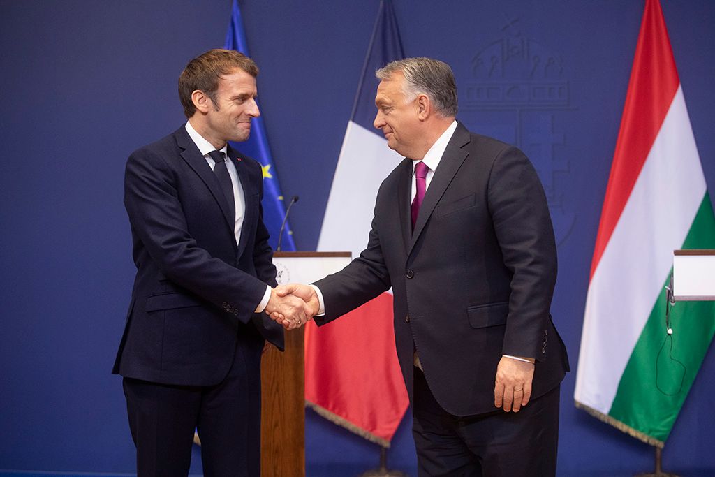 Orbán Viktor miniszterelnök és Emmanuel Macron francia köztársasági elnök a Karmelita kolostorban 6-HPGY