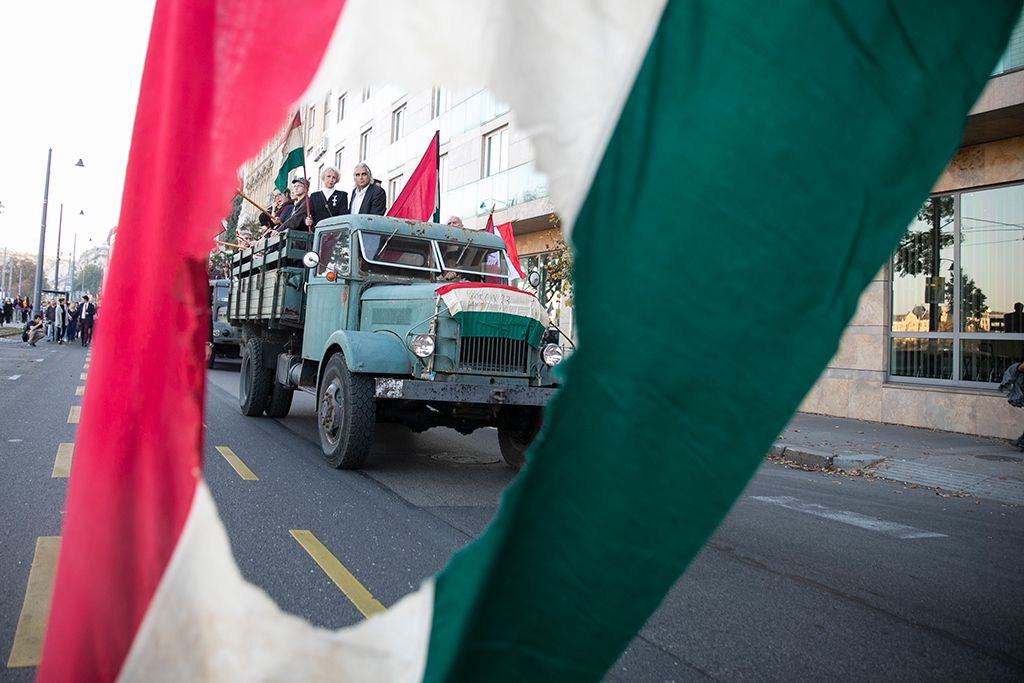 Ünnepi fáklyás felvonulás Budapesten 19-HPGy