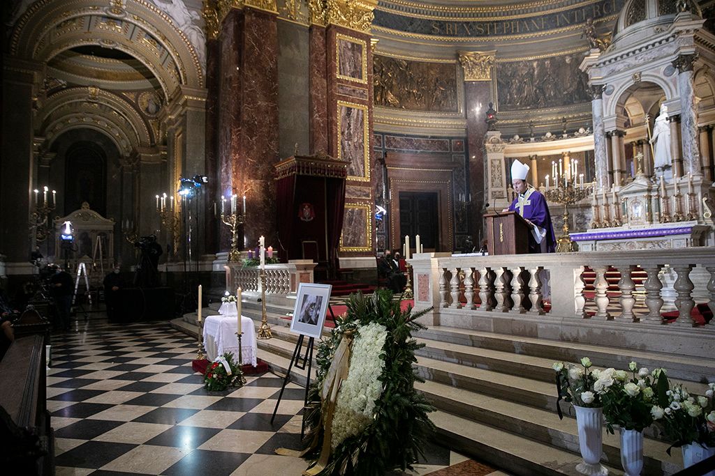 Kóbor János búcsúztatása a Bazilikában 2 Fotó Horváth Péter Gyula