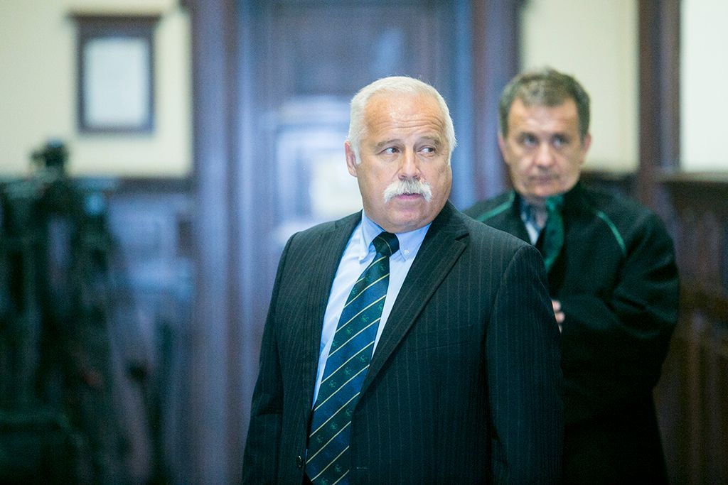 Galambos Lajos, a Nemzetbiztonsági Hivatal (NBH) volt főigazgatója, elsőrendű Szilvásy György, a Gyurcsány-kormány titokminisztere, másodrendű P. László, egy biztonsági cég vezetője, harmadrendű és Laborc Sándor, a Nemzetbiztonsági Hivatal (NBH) volt főigazgatója, negyedrendű vádlott  az úgynevezett kémper tárgyalásán a Kúria tárgyalótermében 2018. május 29-én. Fotó: Horváth Péter Gyula