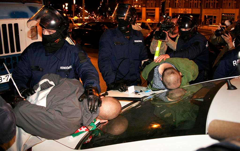 Letartóztatások és Rendőri túlkapás a Deak Teren az 2006 09 23 Foto Horvath Peter Gyula