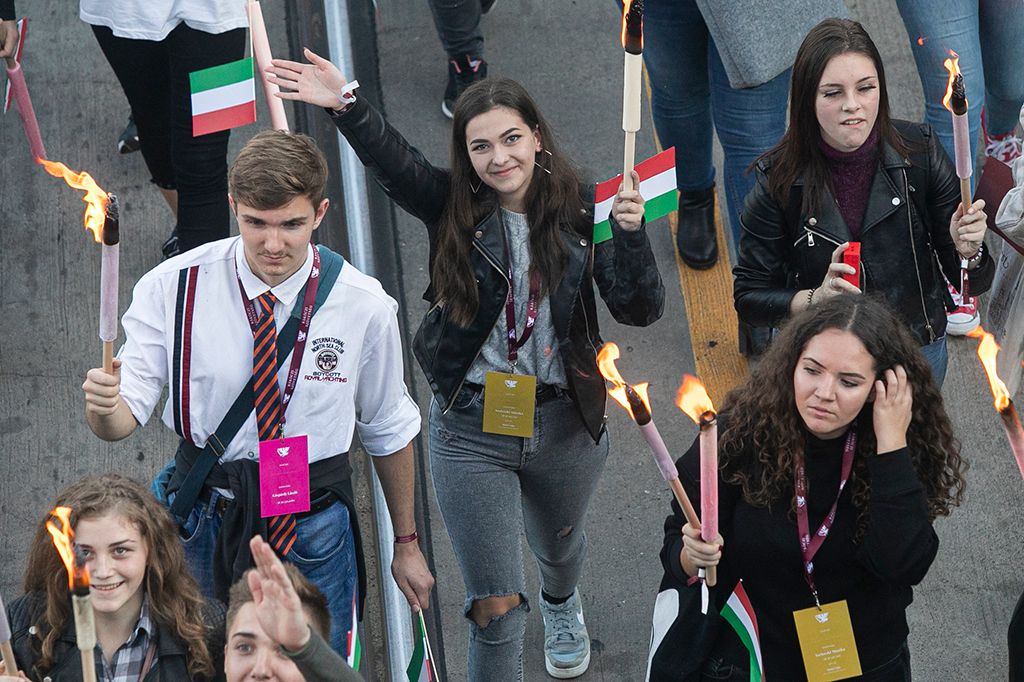 Ünnepi fáklyás felvonulás Budapesten 8-HPGy