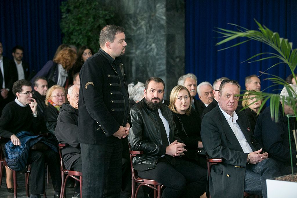 Végső búcsú kollégánktól, Máté T. Gyulától, a Fiumei Úti Sírkertben Fotó: Horváth Péter Gyula