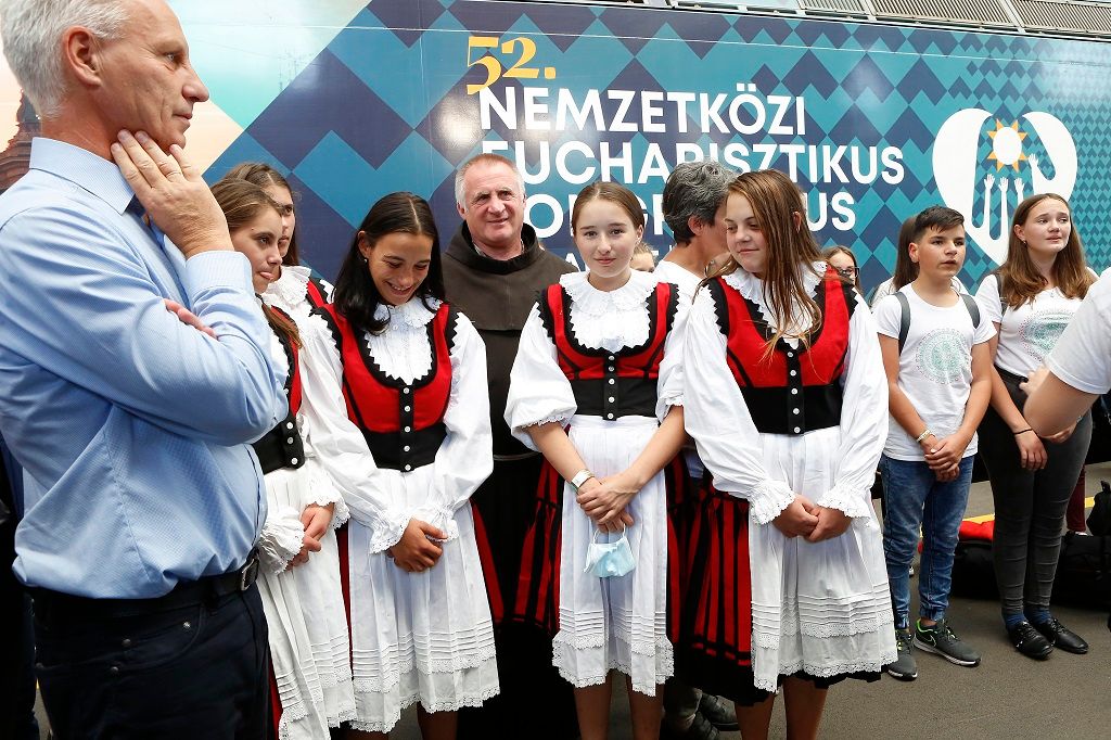 eucharisztikus_ambrus (4)