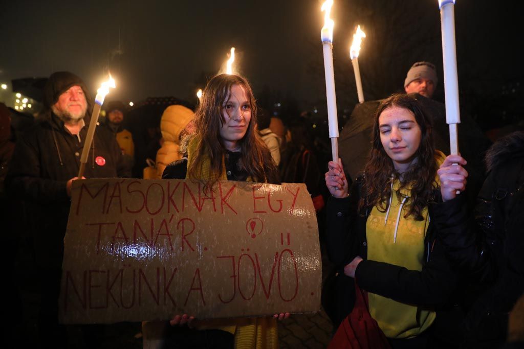 tanár-diák tüntetés, MTVA, 20221209 -- fotó - Hatlaczki Balázs -58
