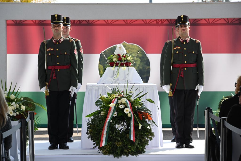 Wittner Mária temetése -- fotó -- Hatlaczki Balázs -- 01