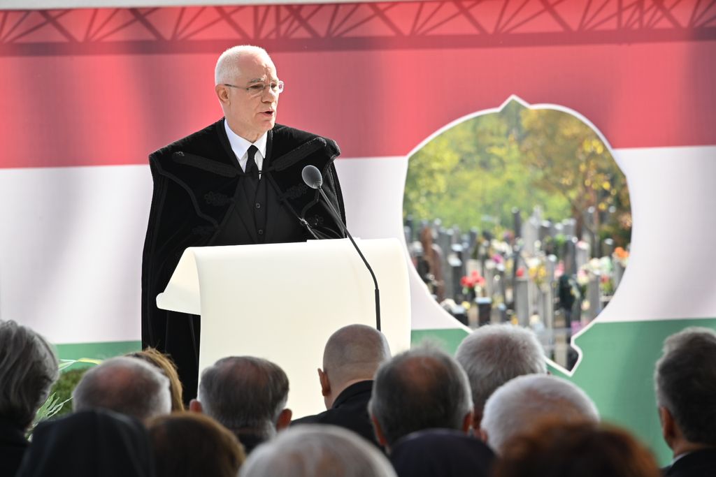 Wittner Mária temetése -- fotó -- Hatlaczki Balázs -- 19