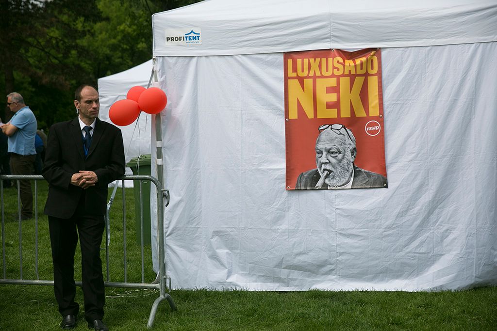 MSZP majáli Botka László, Szeged polgármestere Molnár Gyula, az MSZP elnöke és Kunhalmi Ágnes szocialisták budapesti elnöke a párt majálisán a Városligetben 2017. május 1-jén. 2017.05.01. Fotó: Horváth Péter GYula