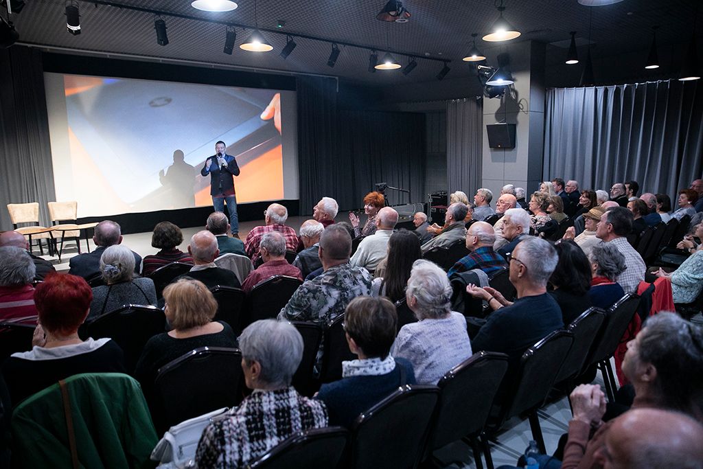 Az Öreg Filmbemutató 9-HPGy