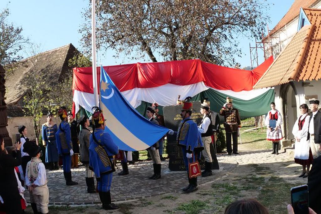 Tiszteletbeli Székely avatást tartottak az oklándi unitárius templomban