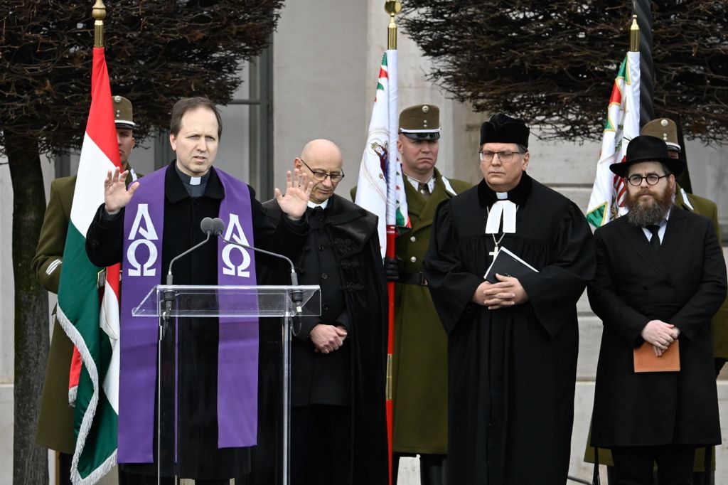 SULYOK Tamás; PÁSZTOR Dániel; KÖVES Máté Slomó; FABINY Tamás; MOHOS Gábor