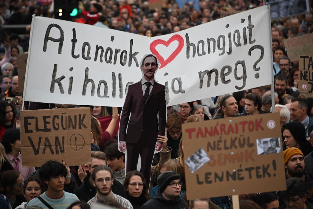 tanártüntetés 20221023 -- fotó - Hatlaczki Balázs -- 4
