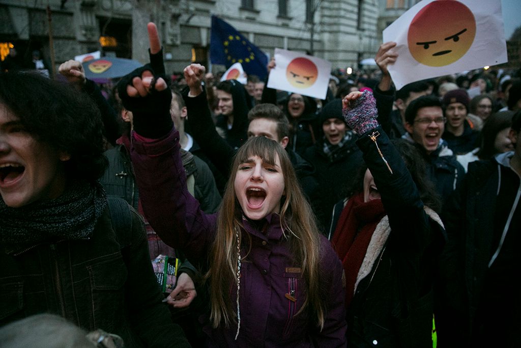 A Demonstrálj az oktatásért címmel a közösségi médiában meghirdetett tüntetés az Alkotmány utcában a Kossuth térnél 2018. január 19-én.Fotó: Horváth Péter Gyula