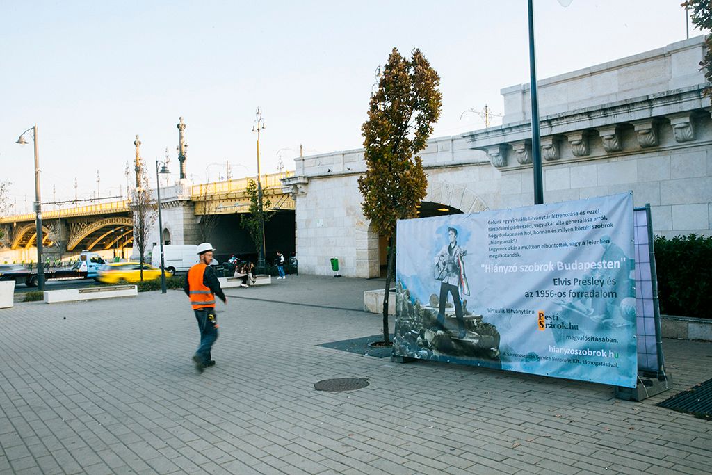 Hiányzó szobrok Elvis Presley tér Elvis és az 56-os adománygyűjtés Fotó: Horváth Péter Gyula