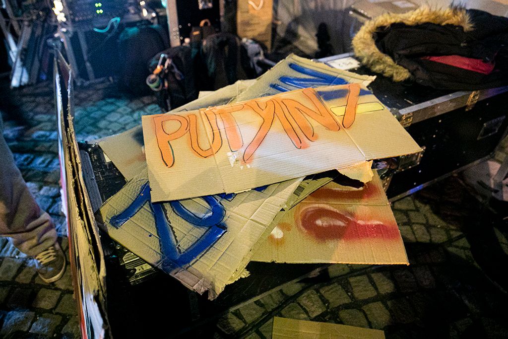 Szervezők hoztak plakátokat is 1-HPGy