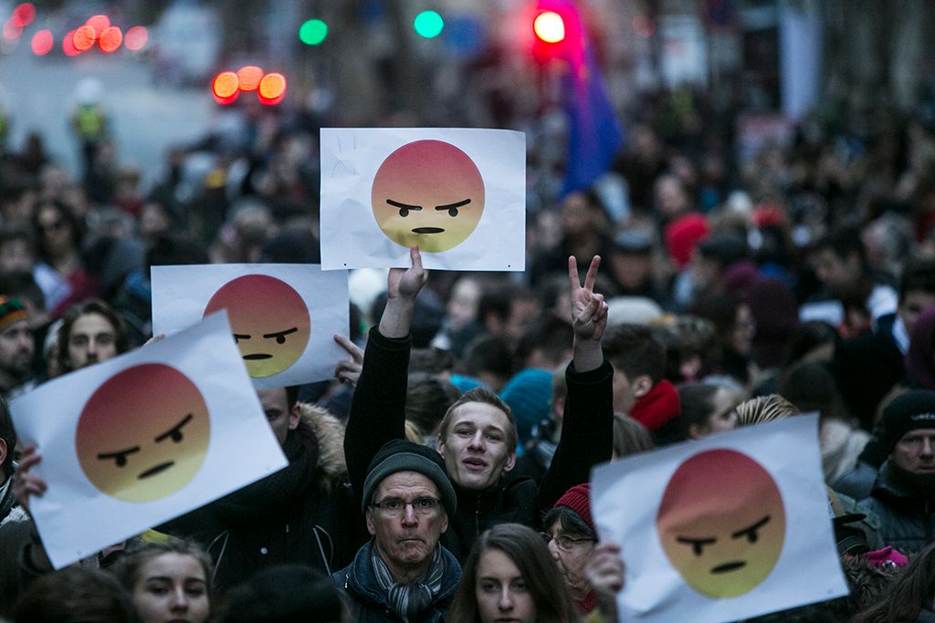 A Demonstrálj az oktatásért címmel a közösségi médiában meghirdetett tüntetés az Alkotmány utcában a Kossuth térnél 2018. január 19-én.Fotó: Horváth Péter Gyula