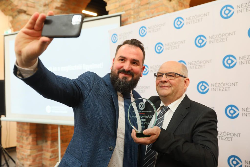 20230309 Budapest -- Császár Attila kapta a Jótollú Magyar