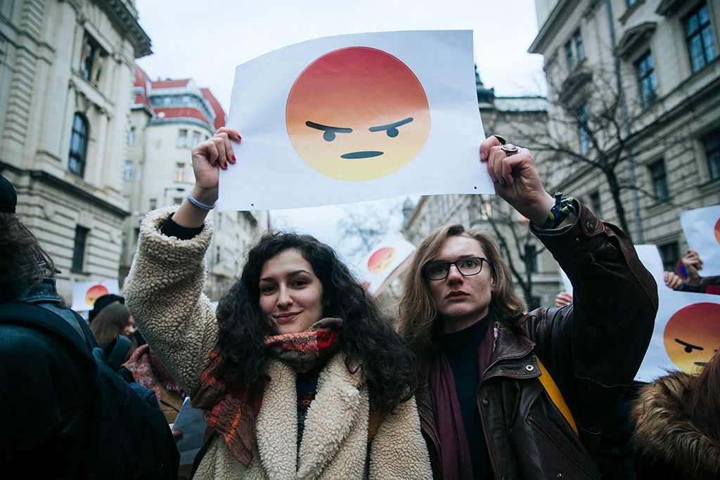 A Demonstrálj az oktatásért címmel a közösségi médiában meghirdetett tüntetés az Alkotmány utcában a Kossuth térnél 2018. január 19-én.Fotó: Horváth Péter Gyula
