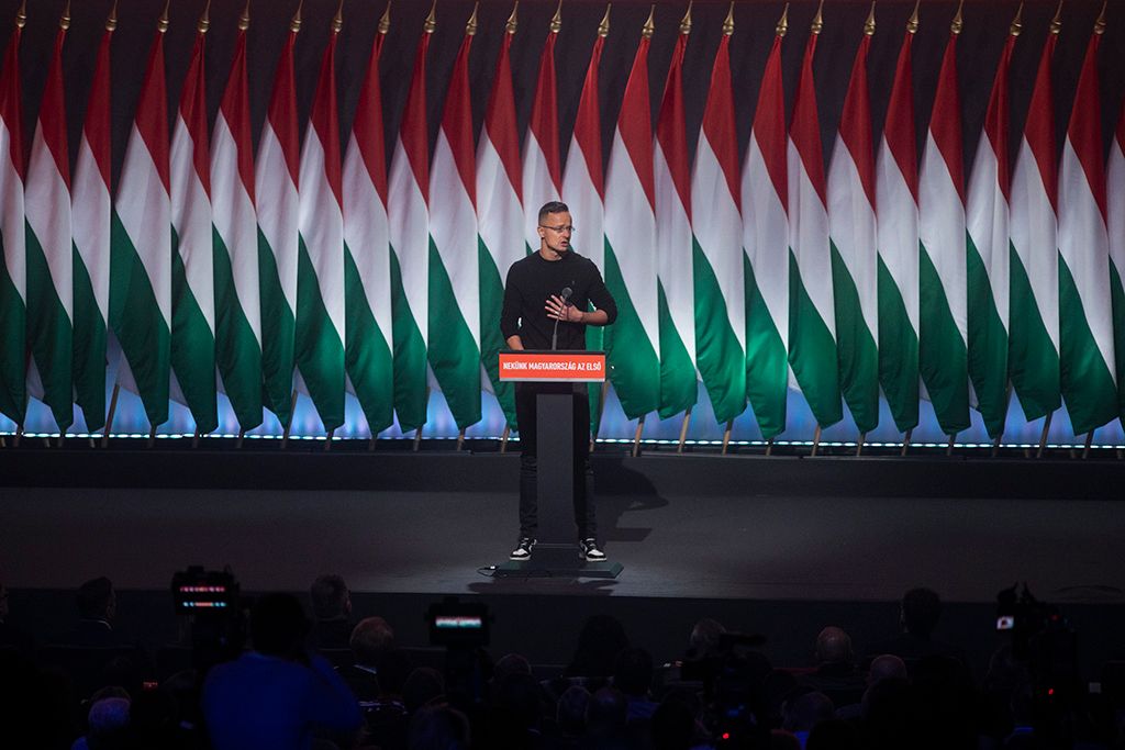 Szijjártó Péter külgazdasági és külügyminiszter beszédet mond a Fidesz 29. tisztújító kongresszusán Budapesten Fotó: Horváth Péter Gyula
