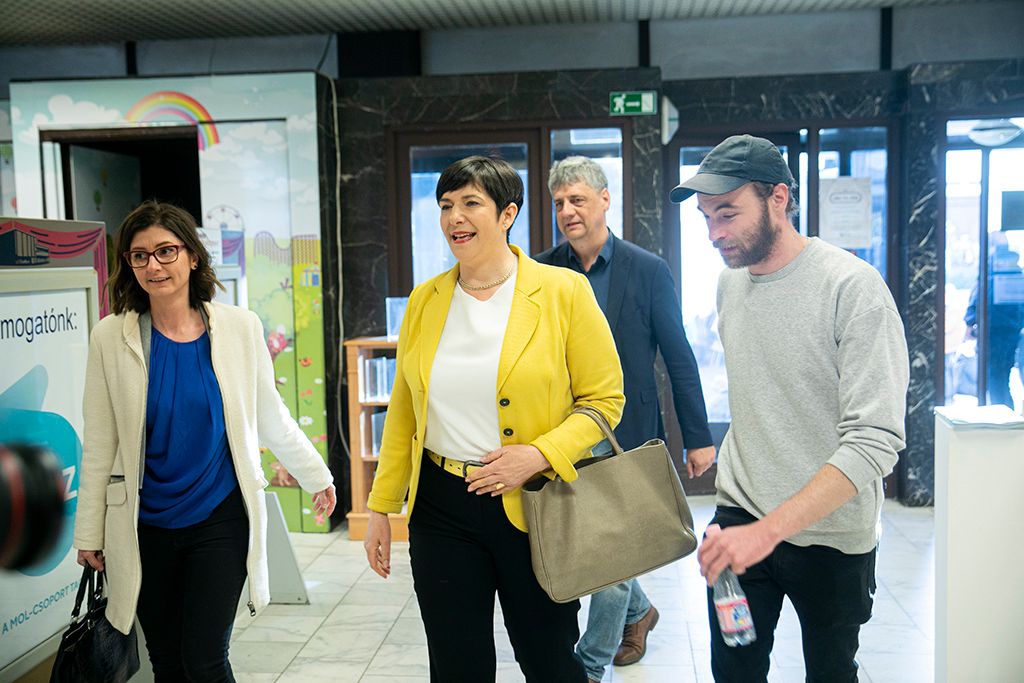 Dobrev Klára az ellenzék kampányzáró eseményén Siófokon 16-HPGy
