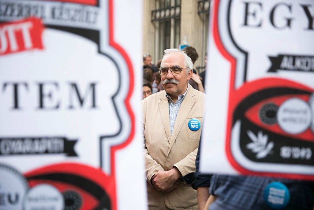 Résztvevők az Oktatási szabadságot csoport Élőlánc a CEU körül címmel meghirdetett demonstrációján Fotó: Horváth Péter Gyula