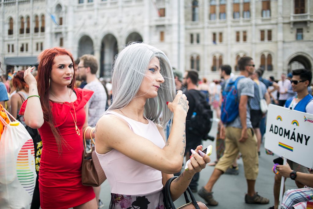 Az LMBTQ-közösség (leszbikus, meleg, biszexuális, transznemű és queer emberek) fesztiválja, a 22. Budapest Pride felvonulásának résztvevői Fotó: Horváth Péter Gyula