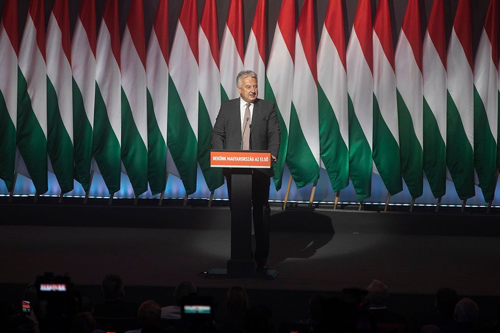 Semjén Zsolt, a Kereszténydemokrata Néppárt elnöke, miniszterelnök-helyettes beszédet mond a Fidesz 29. tisztújító kongresszusán Budapesten Fotó: Horváth Péter Gyula