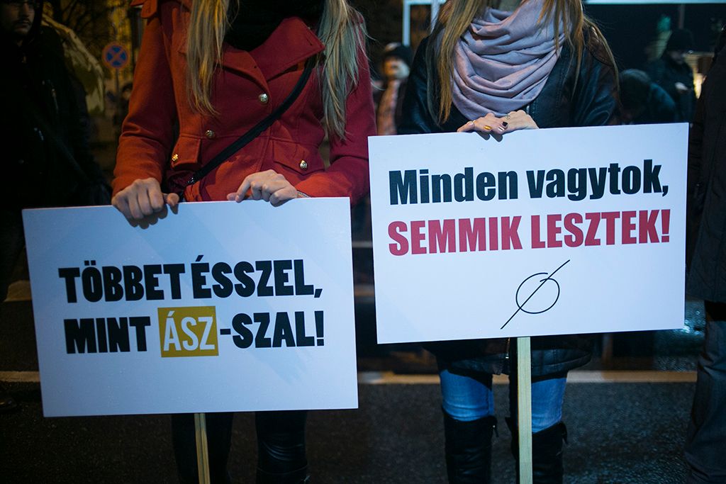 A Jobbik tüntetése a Fidesz székháza előtt Budapesten 2017. december 15-én. Fotó :Horváth Péter Gyula