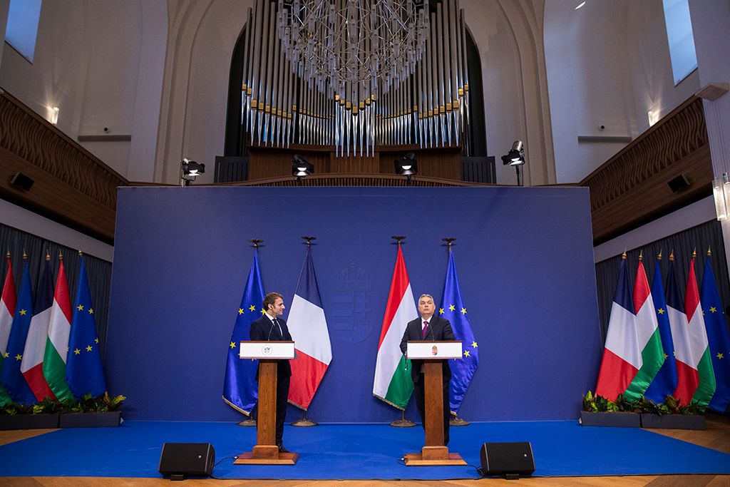 Orbán Viktor miniszterelnök és Emmanuel Macron francia köztársasági elnök a Karmelita kolostorban 3-HPGY