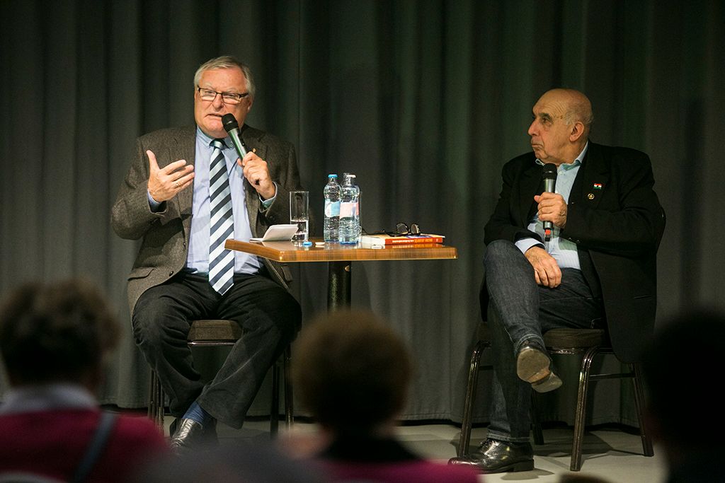 Modellváltás ’89 – „Tetszettünk volna…?” – címmel  október 25-én és 26-án délelőtt 11 órától este 10 óráig történelmi fesztivált rendez a PestiSrácok.hu csapata a Premier Kultcaféban és környékén Fotó: Horváth Péter Gyula