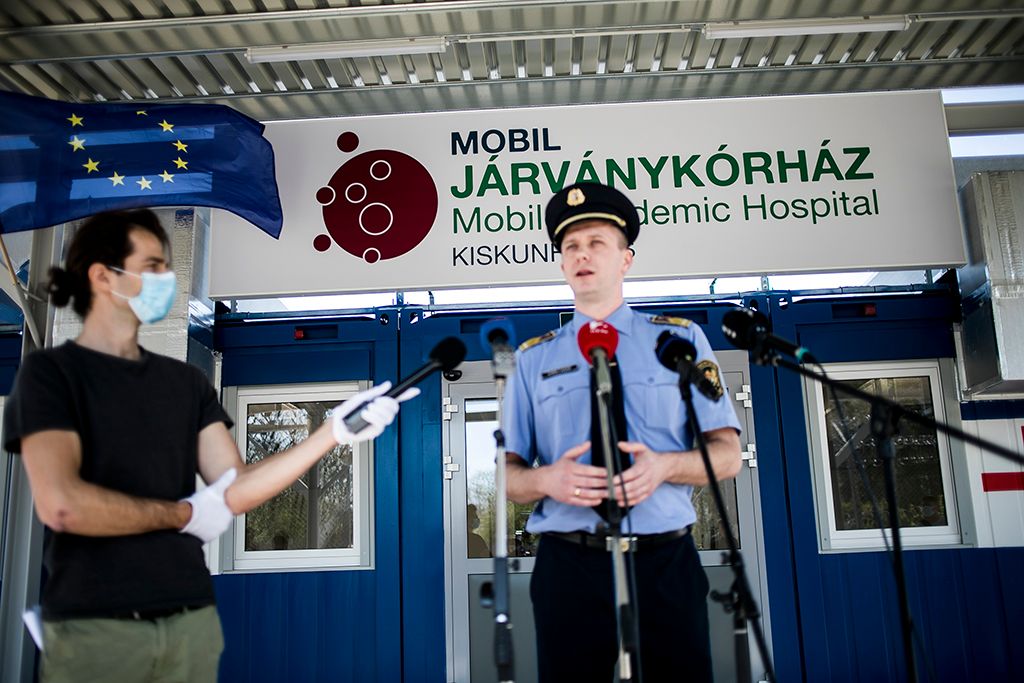 150 beteg befogadására alkalmas mobil járványügyi kórház a Kiskunhalasi Országos Büntetés-végrehajtási Intézet területén 5-HPGy
